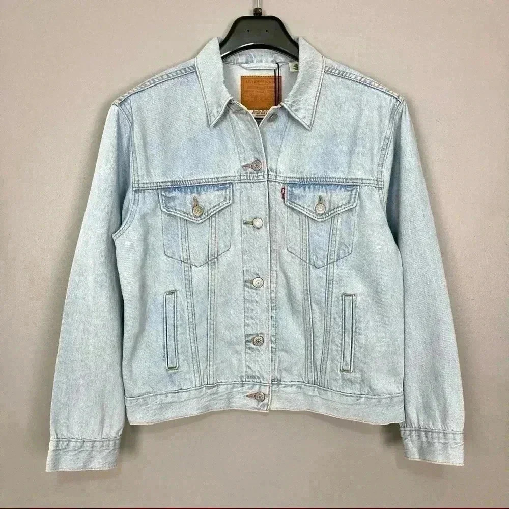 Levi’s Premium Ex-Boyfriend Trucker Jacket Light